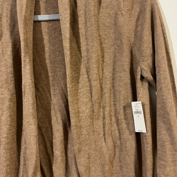 NWT Old Navy Women's Tan Cardigan - Picture 2 of 2